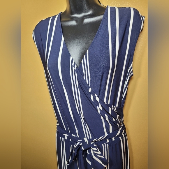 Lauren Ralph Lauren Nautical Flare Leg Stretch Jersey Jumpsuit sz M - Picture 2 of 10